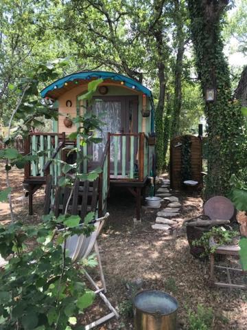 "La Brindille" Roulotte Tzigane De Charme Hebergement Insolite Saint-Paul-en-Forêt Exterior foto